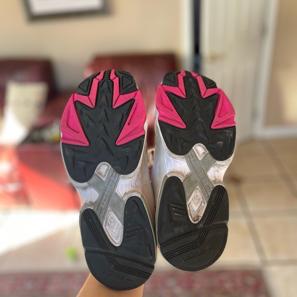 Adidas Original Women’s Falcon Sneakers - Picture 6 of 7